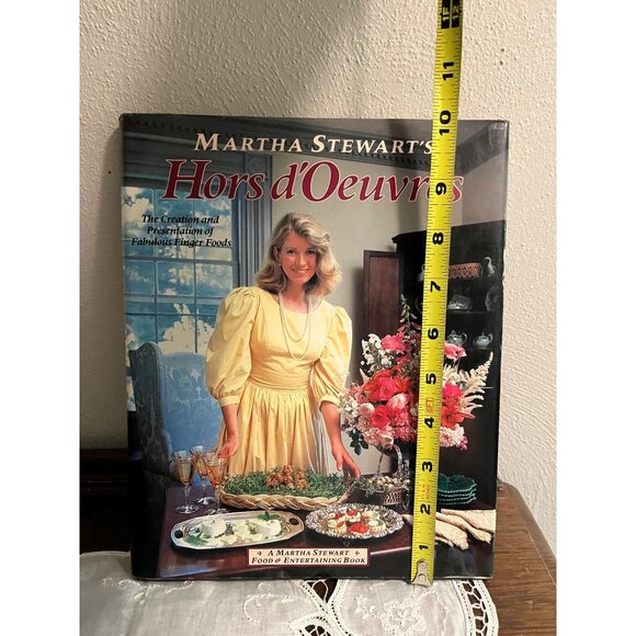 Martha Stewart Hors d’ Oeuvres Book - Picture 4 of 8